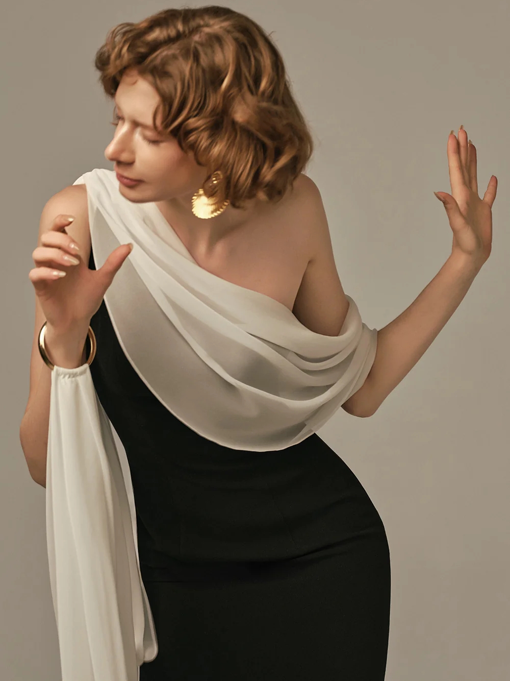 Elegant Two Tone Evening Gown  - Formal Gala Wear Women ulasan dan harga